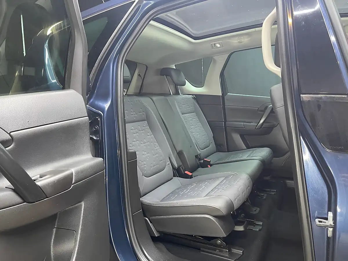 Used 2014 Vauxhall Meriva Se Blue - Interior and Exterior details 15