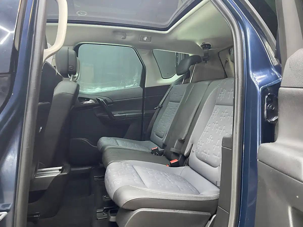 Used 2014 Vauxhall Meriva Se Blue - Interior and Exterior details 18