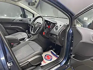 Used 2014 Vauxhall Meriva Se Blue - Interior and Exterior details 9