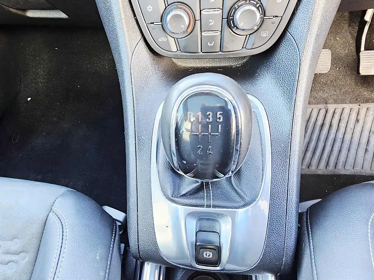 Used 2014 Vauxhall Meriva Se Blue - Interior and Exterior details 10