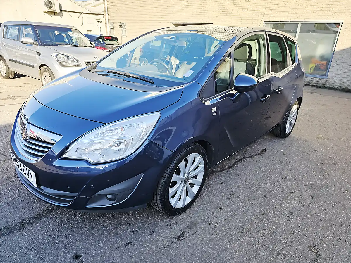 Used 2014 Vauxhall Meriva Se Blue - Interior and Exterior details 2