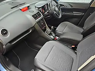 Used 2014 Vauxhall Meriva Se Blue - Interior and Exterior details 12