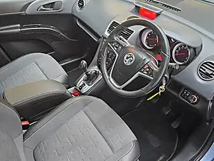 Used 2014 Vauxhall Meriva Se Blue - Interior and Exterior details 13