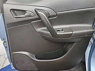 Used 2014 Vauxhall Meriva Se Blue - Interior and Exterior details 17