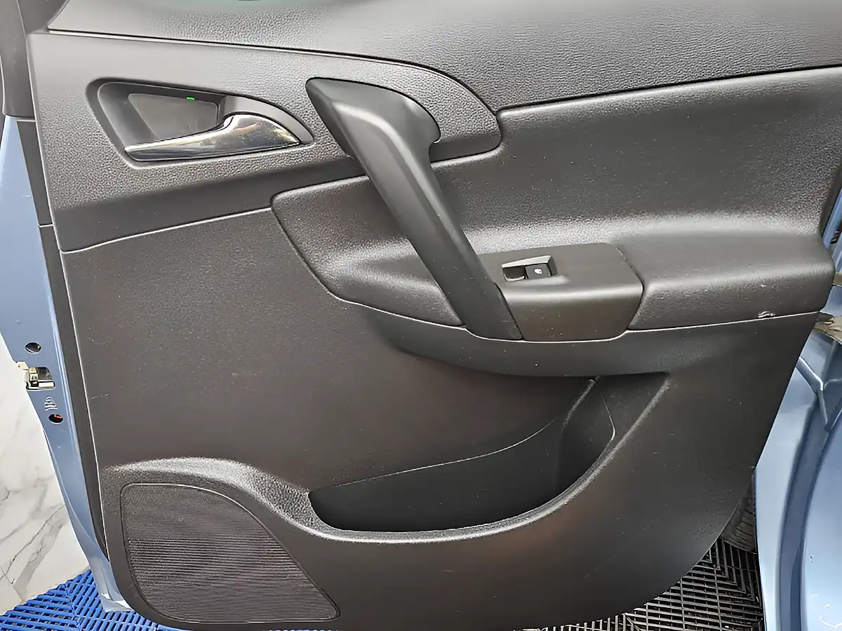 Used 2014 Vauxhall Meriva Se Blue - Interior and Exterior details 17