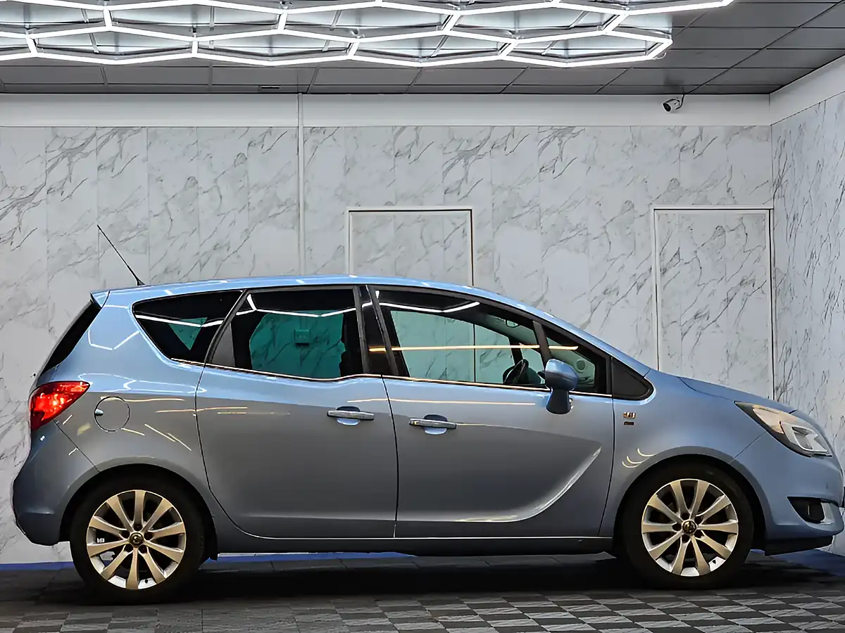 Used 2014 Vauxhall Meriva Se Blue - Interior and Exterior details 8