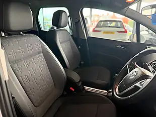Used 2014 Vauxhall Meriva Se White - Interior and Exterior details 11