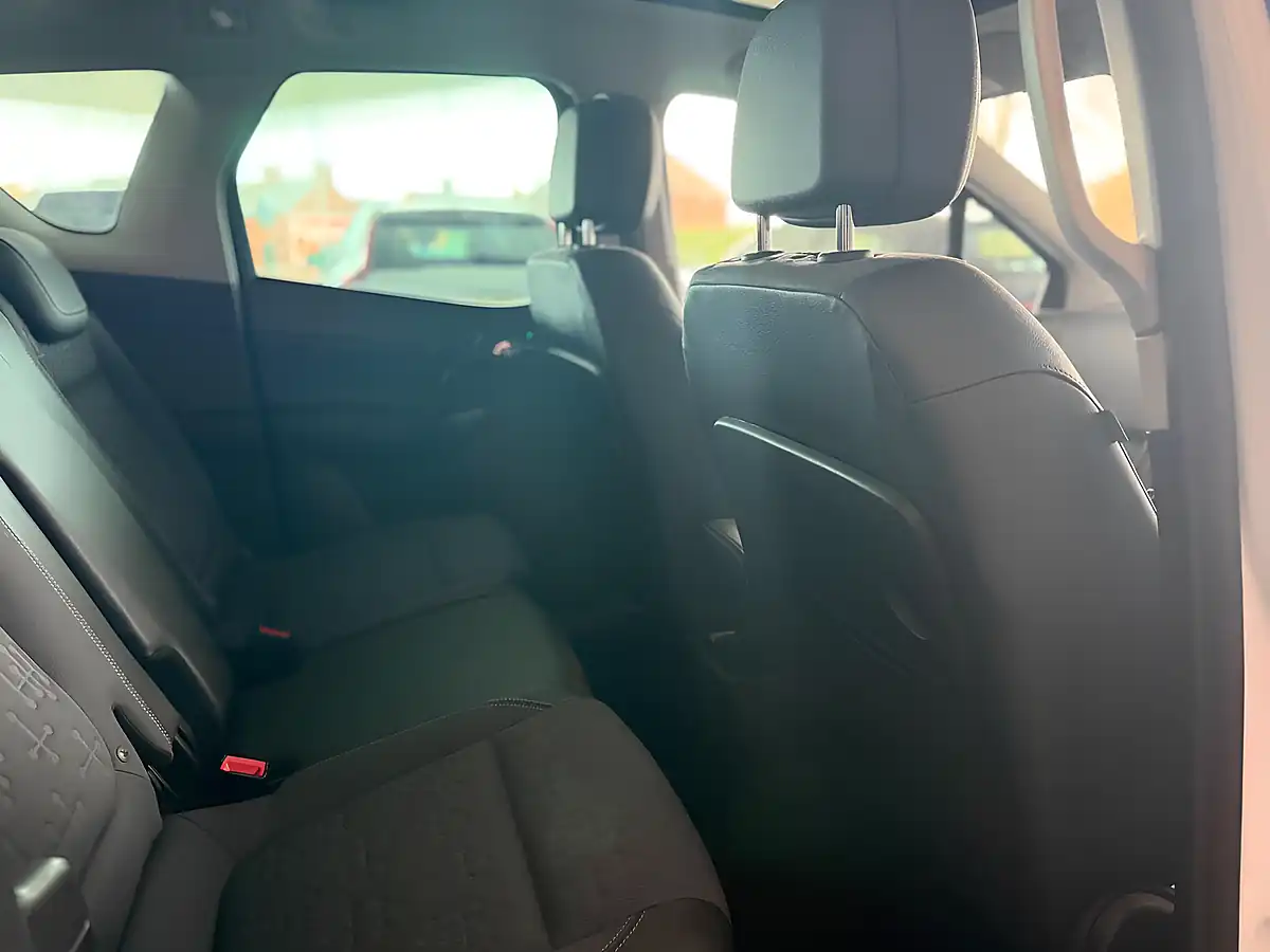 Used 2014 Vauxhall Meriva Se White - Interior and Exterior details 16