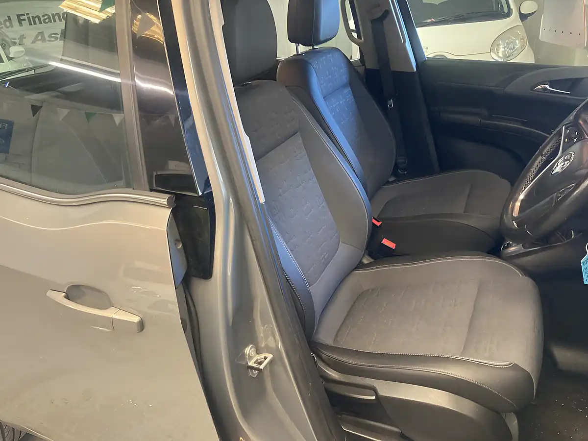Used 2014 Vauxhall Meriva Tech Line Brown - Interior and Exterior details 7