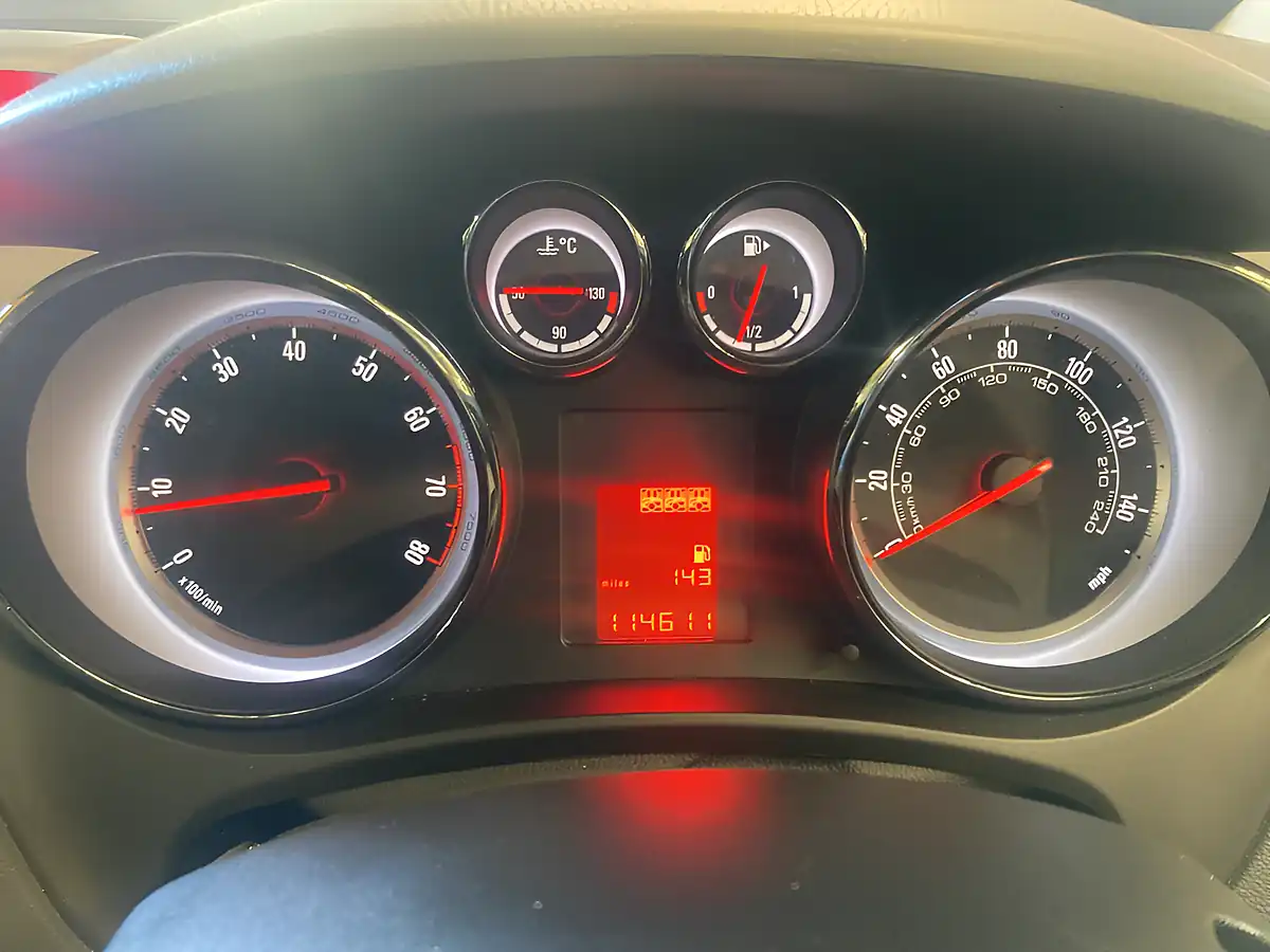 Used 2014 Vauxhall Meriva Tech Line Brown - Interior and Exterior details 8