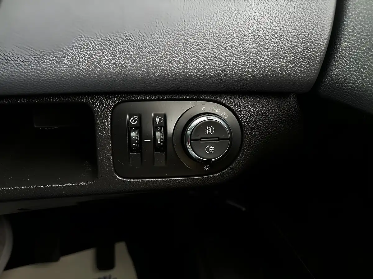 Used 2014 Vauxhall Meriva Tech Line Grey - Interior and Exterior details 19
