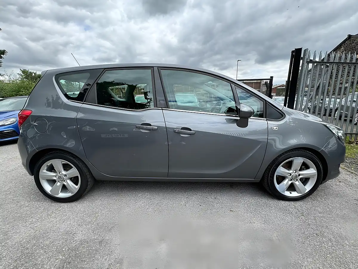 Used 2014 Vauxhall Meriva Tech Line Grey - Interior and Exterior details 8