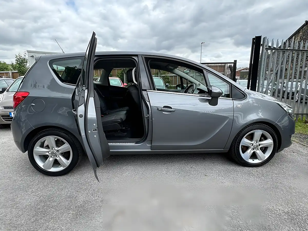 Used 2014 Vauxhall Meriva Tech Line Grey - Interior and Exterior details 9