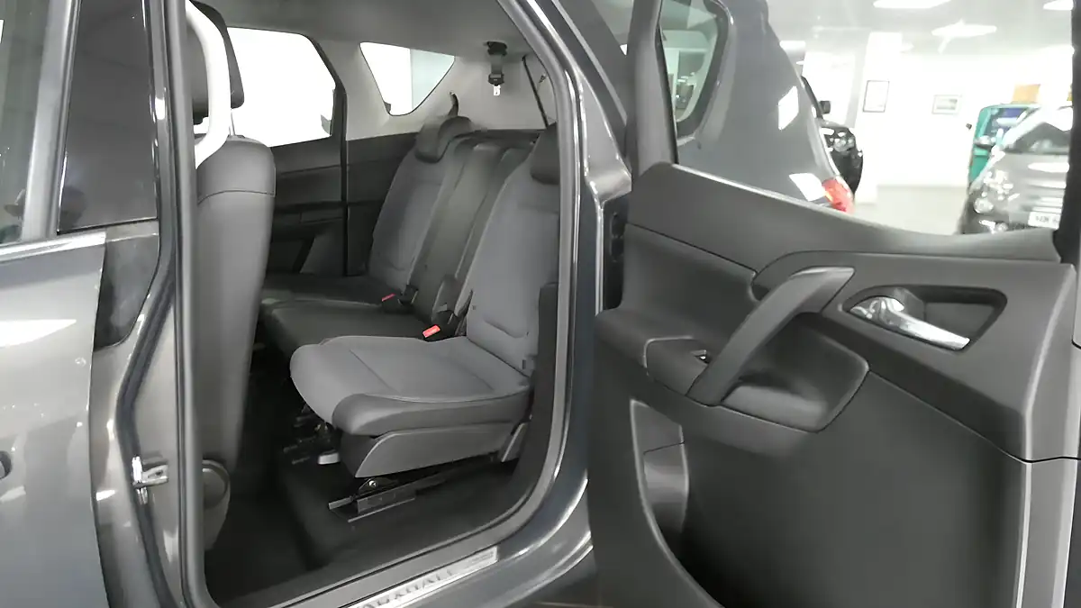 Used 2014 Vauxhall Meriva Tech Line Grey - Interior and Exterior details 9