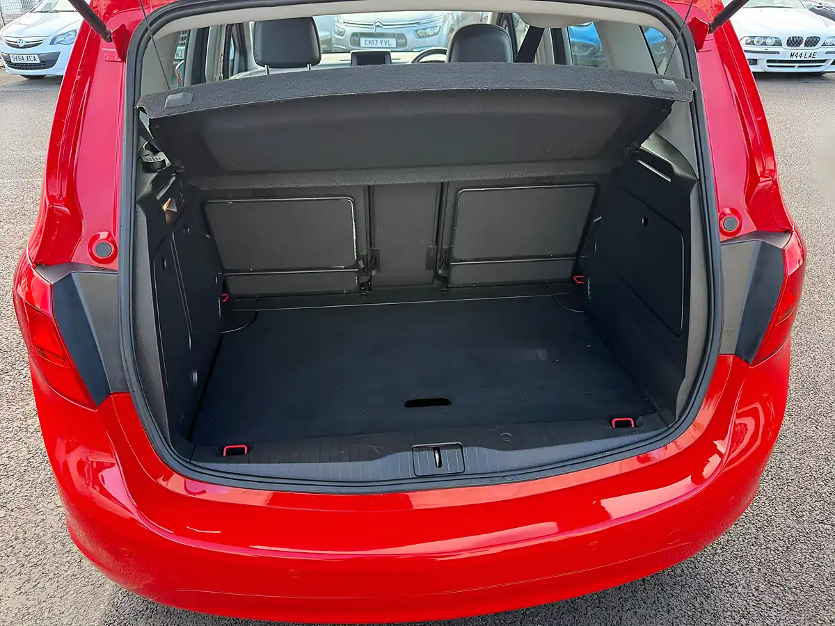 Used 2014 Vauxhall Meriva Tech Line Red - Interior and Exterior details 13