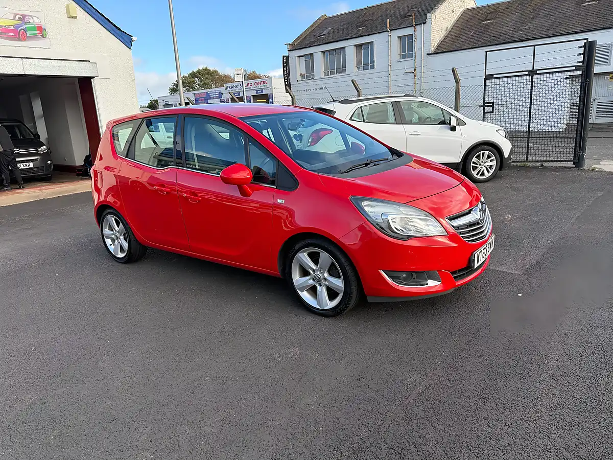 Used 2014 Vauxhall Meriva Tech Line Red - Interior and Exterior details 3