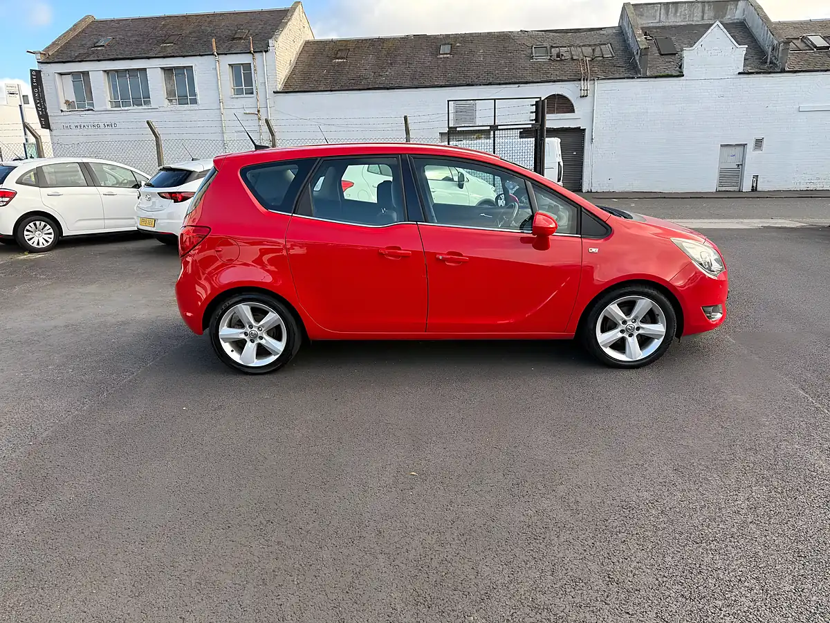 Used 2014 Vauxhall Meriva Tech Line Red - Interior and Exterior details 4