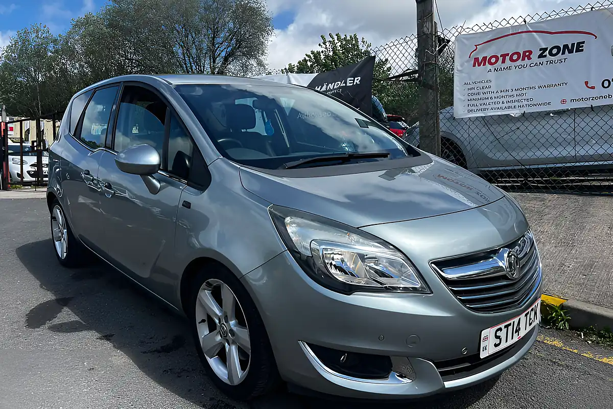 Used 2014 Vauxhall Meriva Tech Line Silver - Front View