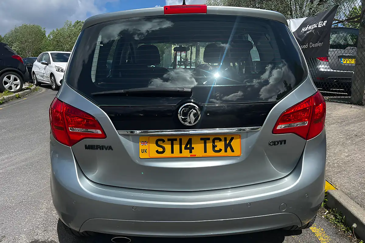 Used 2014 Vauxhall Meriva Tech Line Silver - Interior and Exterior details 10