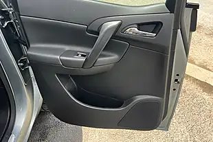 Used 2014 Vauxhall Meriva Tech Line Silver - Interior and Exterior details 14