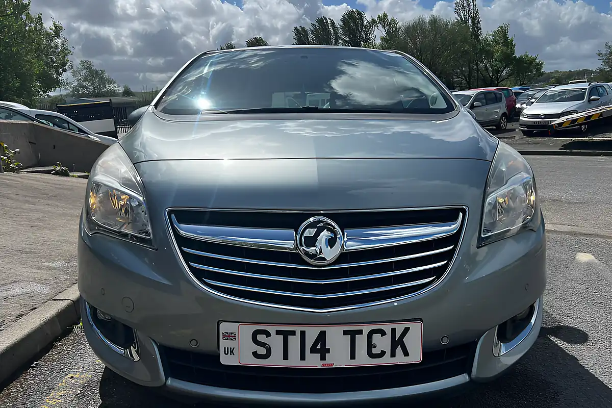 Used 2014 Vauxhall Meriva Tech Line Silver - Interior and Exterior details 2