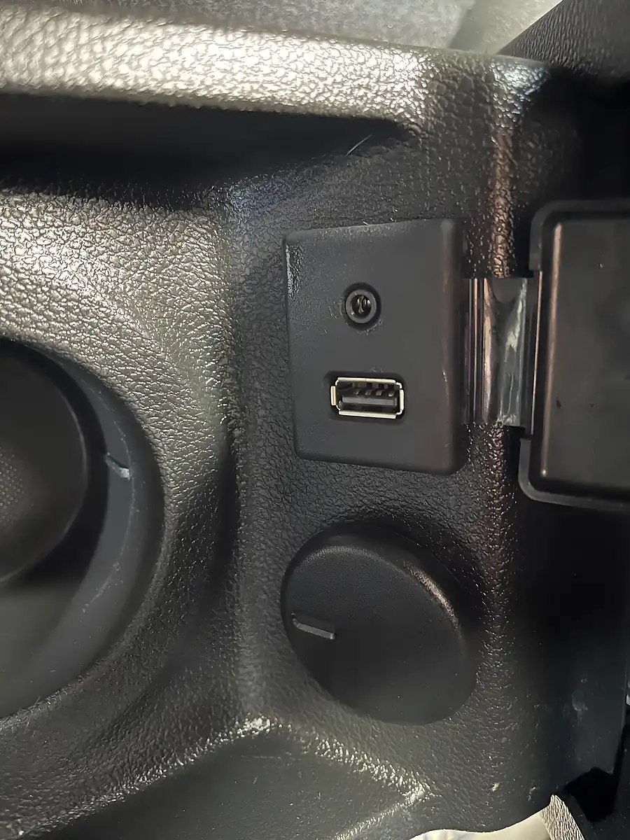 Used 2014 Vauxhall Meriva Tech Line White - Interior and Exterior details 16