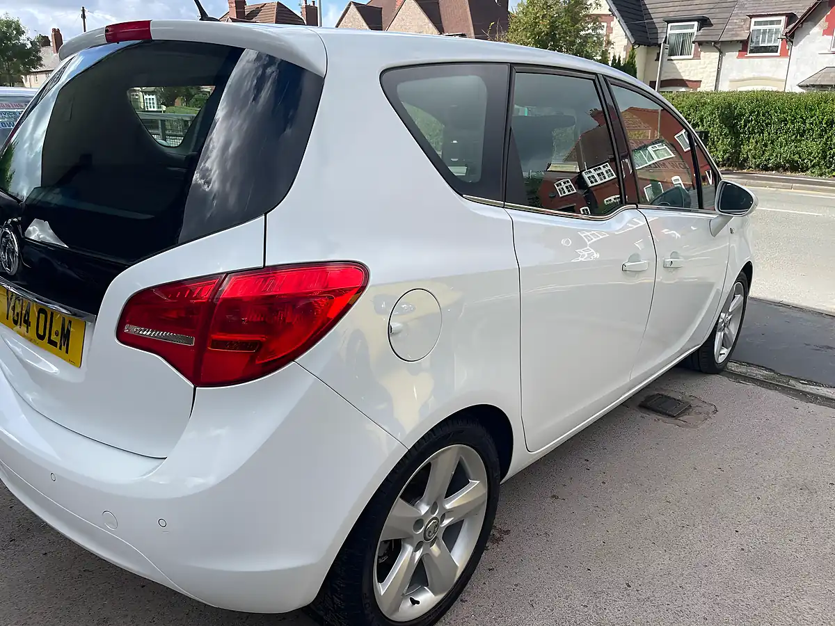 Used 2014 Vauxhall Meriva Tech Line White - Interior and Exterior details 17