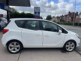 Used 2014 Vauxhall Meriva Tech Line White - Interior and Exterior details 3