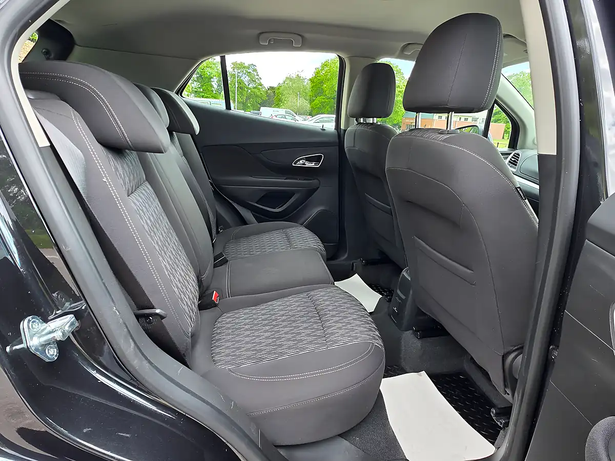 Used 2014 Vauxhall Mokka Exclusiv 4WD Black - Interior and Exterior details 11