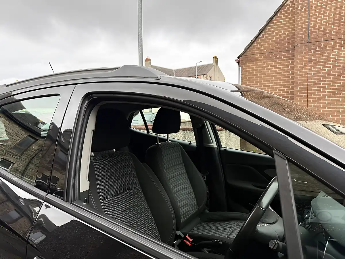Used 2014 Vauxhall Mokka Exclusiv Black - Interior and Exterior details 6