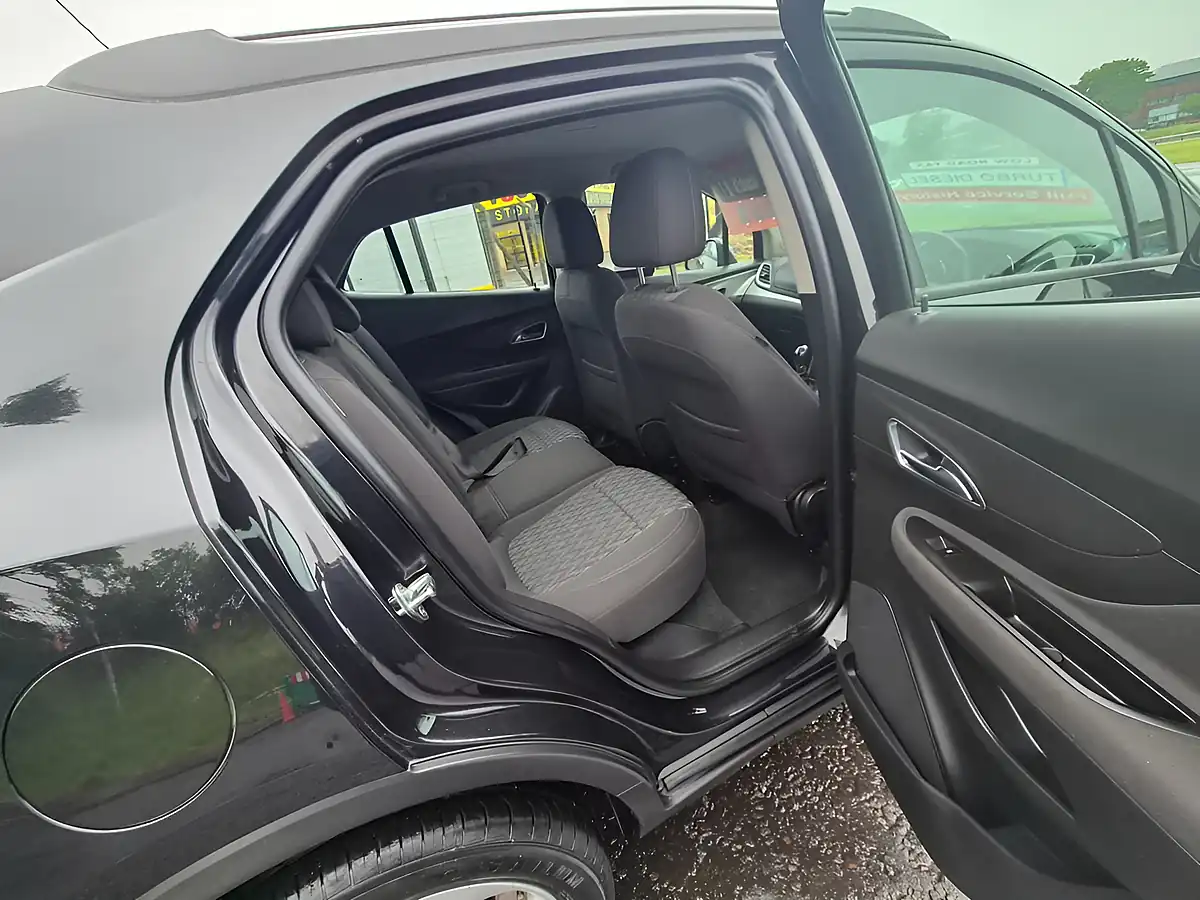 Used 2014 Vauxhall Mokka Exclusiv Black - Interior and Exterior details 16