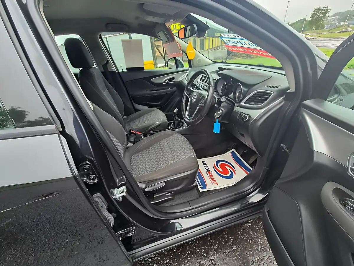 Used 2014 Vauxhall Mokka Exclusiv Black - Interior and Exterior details 17