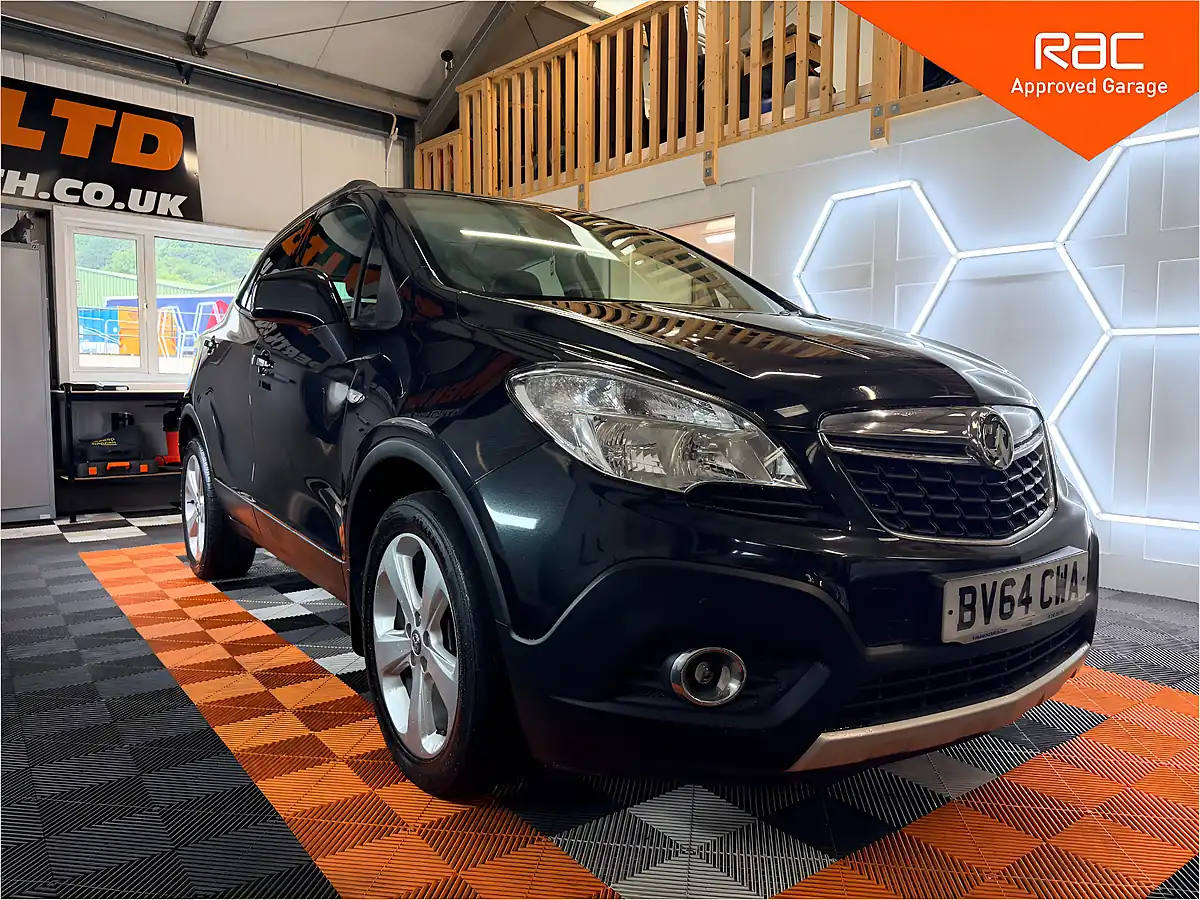 Used 2014 Vauxhall Mokka Exclusiv Black - Front View