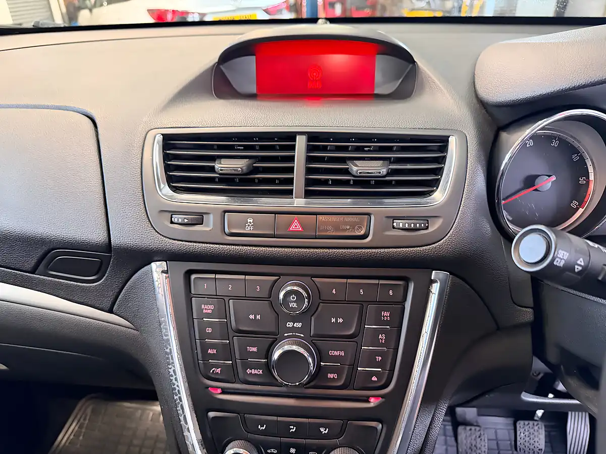 Used 2014 Vauxhall Mokka Exclusiv Black - Interior and Exterior details 16