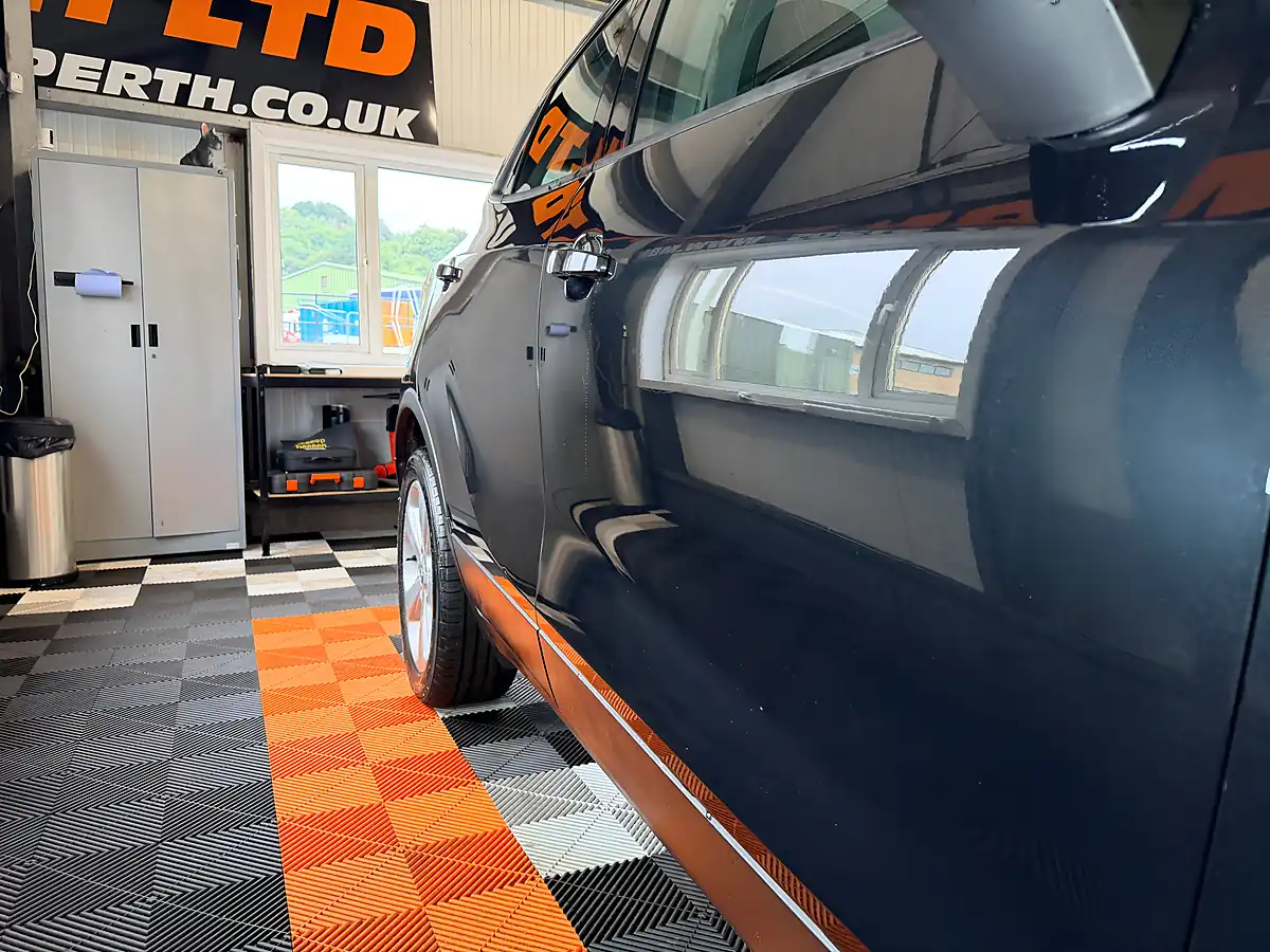 Used 2014 Vauxhall Mokka Exclusiv Black - Interior and Exterior details 6