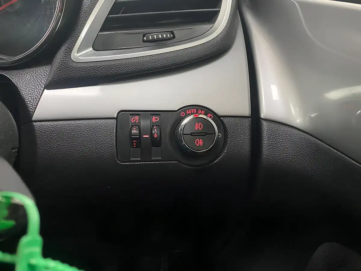 Used 2014 Vauxhall Mokka Exclusiv Black - Interior and Exterior details 12