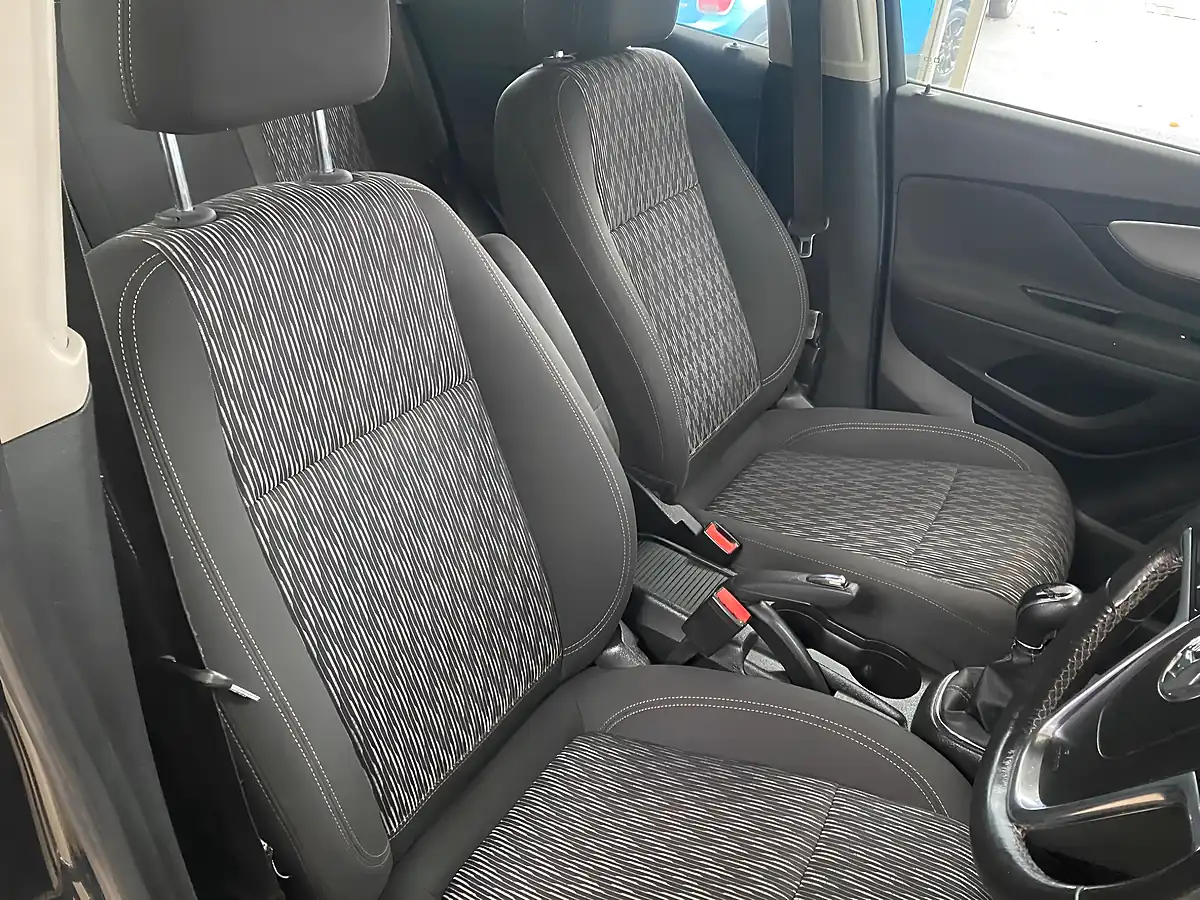 Used 2014 Vauxhall Mokka Exclusiv Black - Interior and Exterior details 15