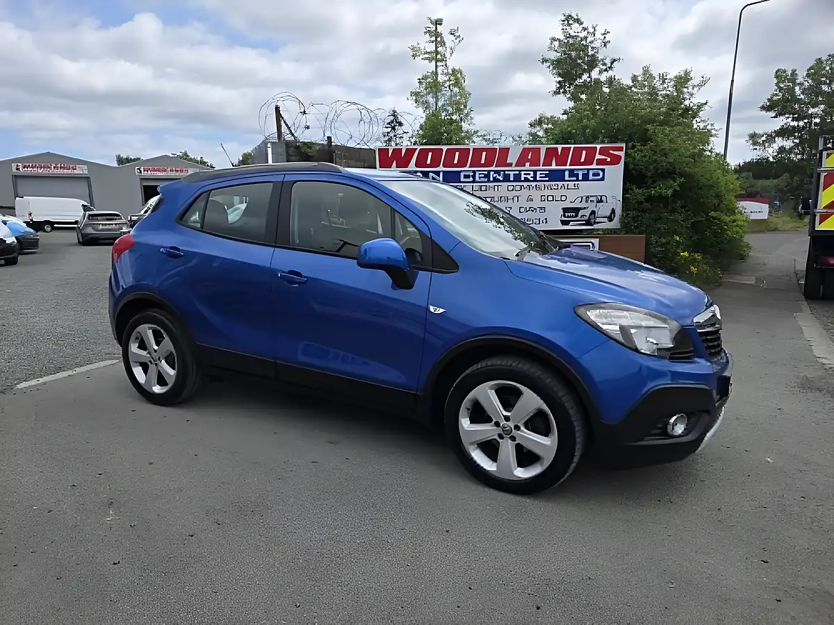 Used 2014 Vauxhall Mokka Exclusiv Blue - Front View