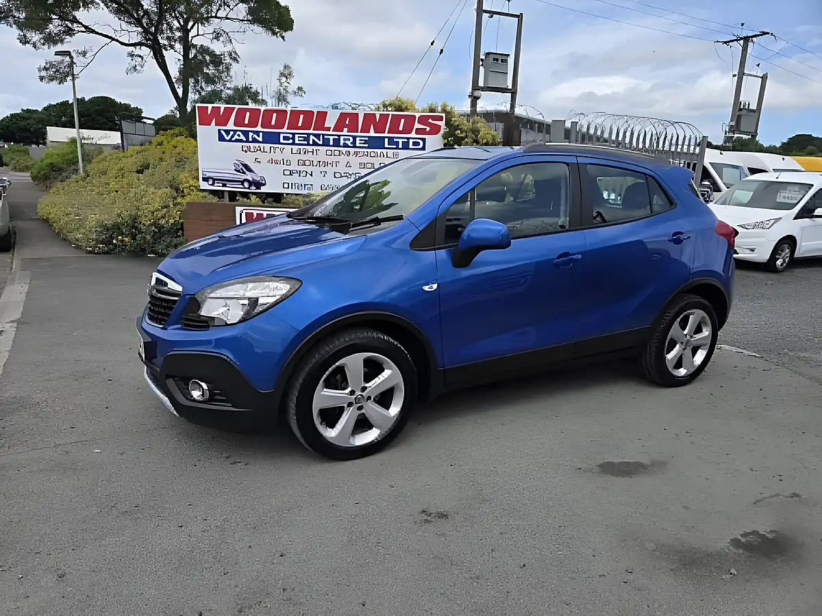 Used 2014 Vauxhall Mokka Exclusiv Blue - Interior and Exterior details 4