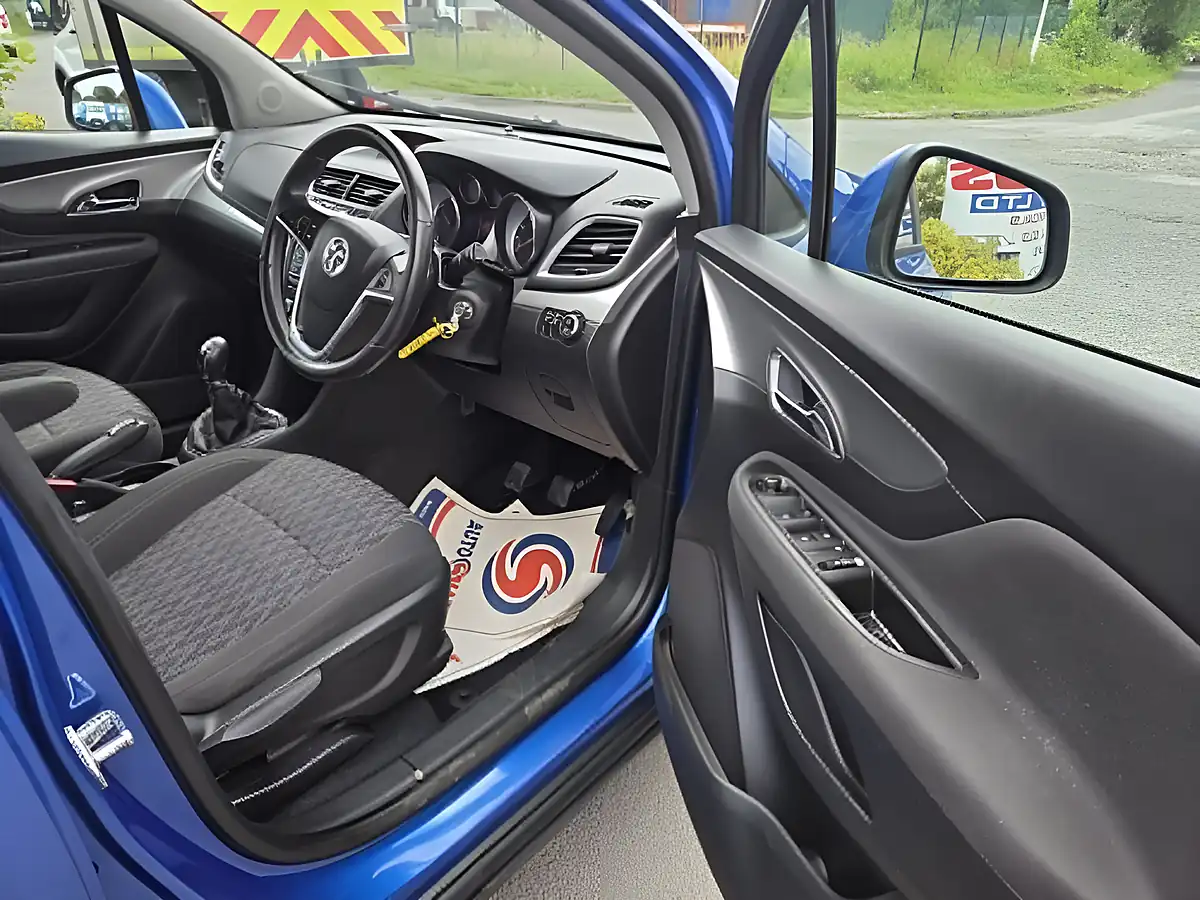 Used 2014 Vauxhall Mokka Exclusiv Blue - Interior and Exterior details 9
