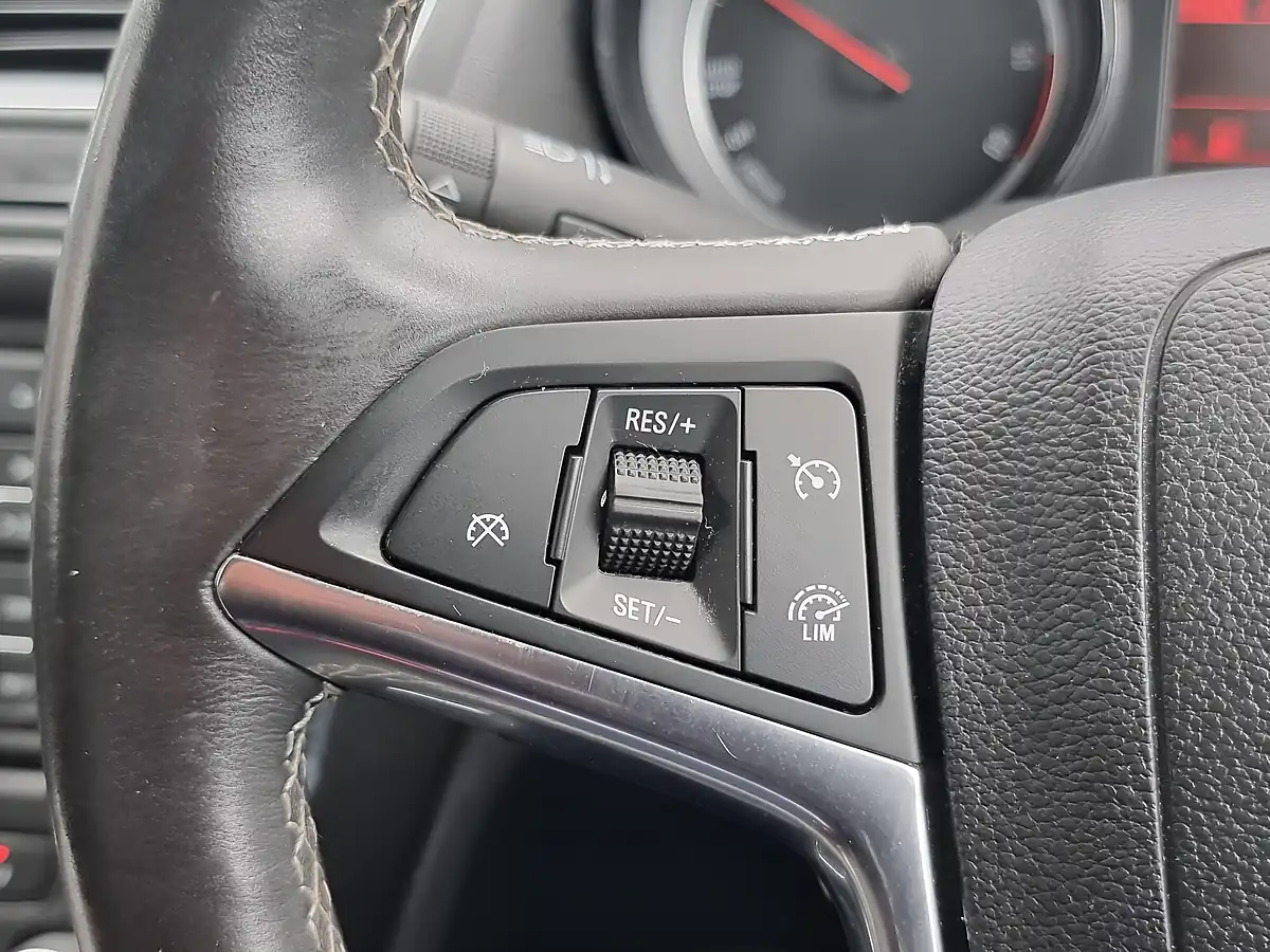 Used 2014 Vauxhall Mokka Exclusiv Blue - Interior and Exterior details 11