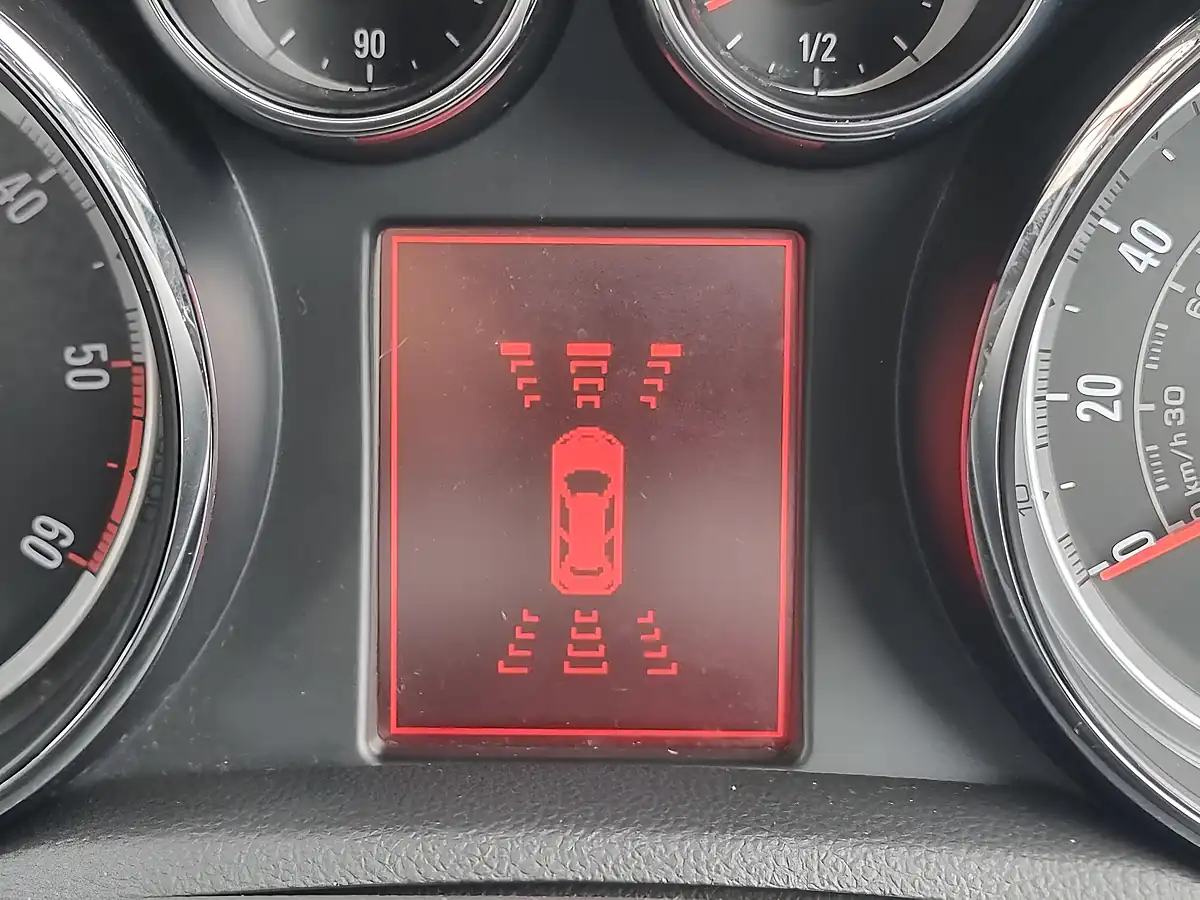 Used 2014 Vauxhall Mokka Exclusiv Blue - Interior and Exterior details 12