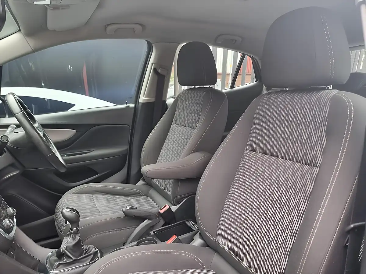Used 2014 Vauxhall Mokka Exclusiv Blue - Interior and Exterior details 15