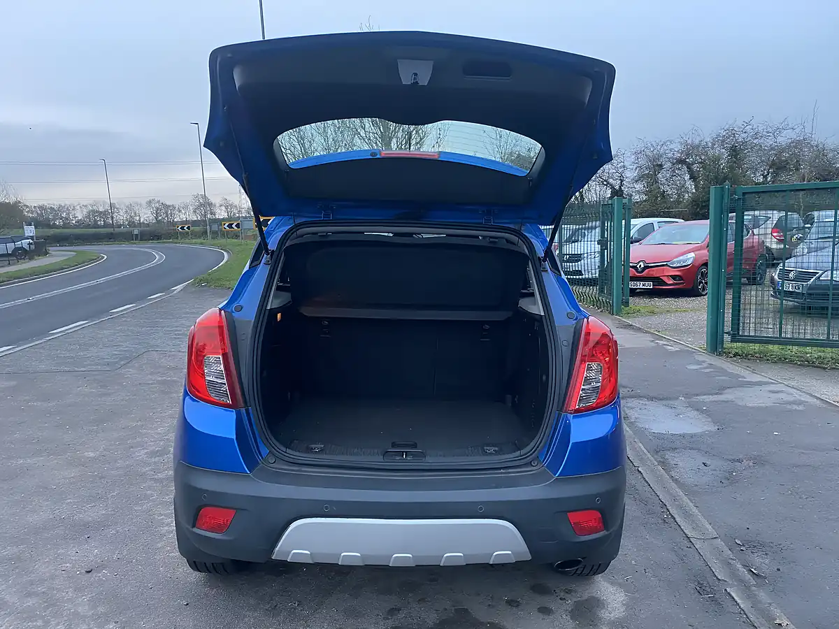 Used 2014 Vauxhall Mokka Exclusiv Blue - Interior and Exterior details 13