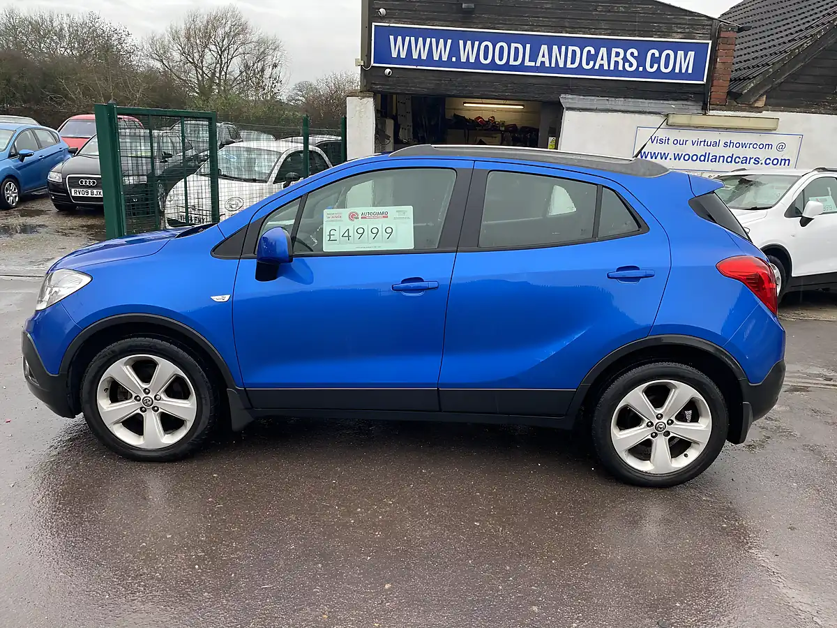 Used 2014 Vauxhall Mokka Exclusiv Blue - Interior and Exterior details 5