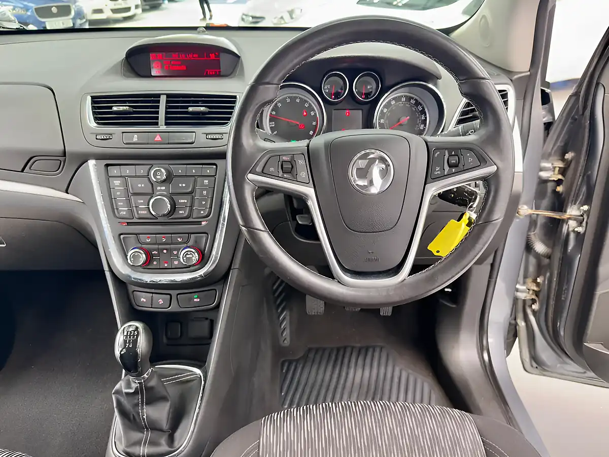 Used 2014 Vauxhall Mokka Exclusiv Grey - Interior and Exterior details 16