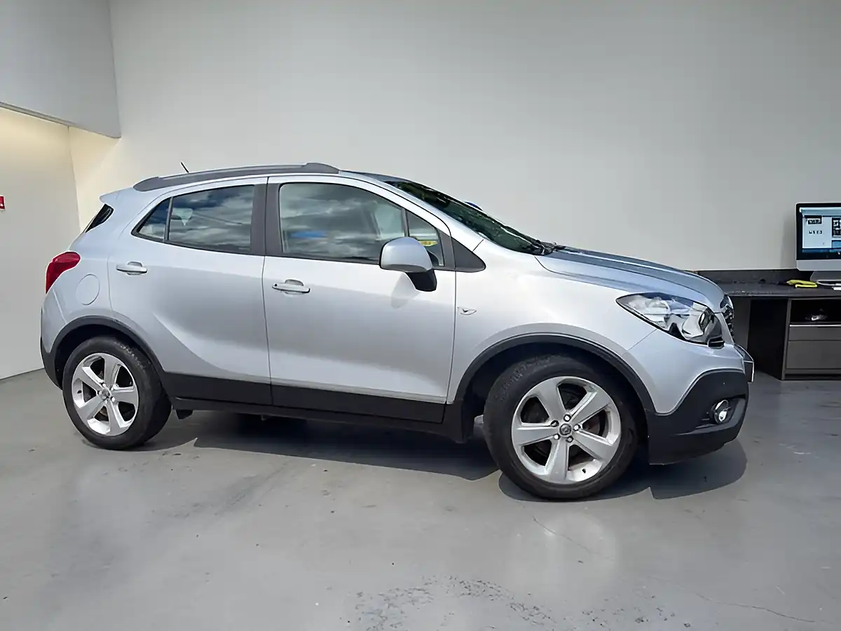 Used 2014 Vauxhall Mokka Exclusiv Silver - Front View