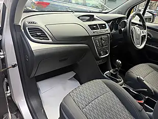 Used 2014 Vauxhall Mokka Exclusiv Silver - Interior and Exterior details 12