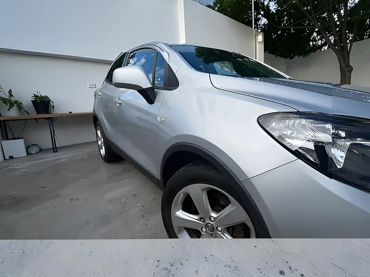 Used 2014 Vauxhall Mokka Exclusiv Silver - Interior and Exterior details 6