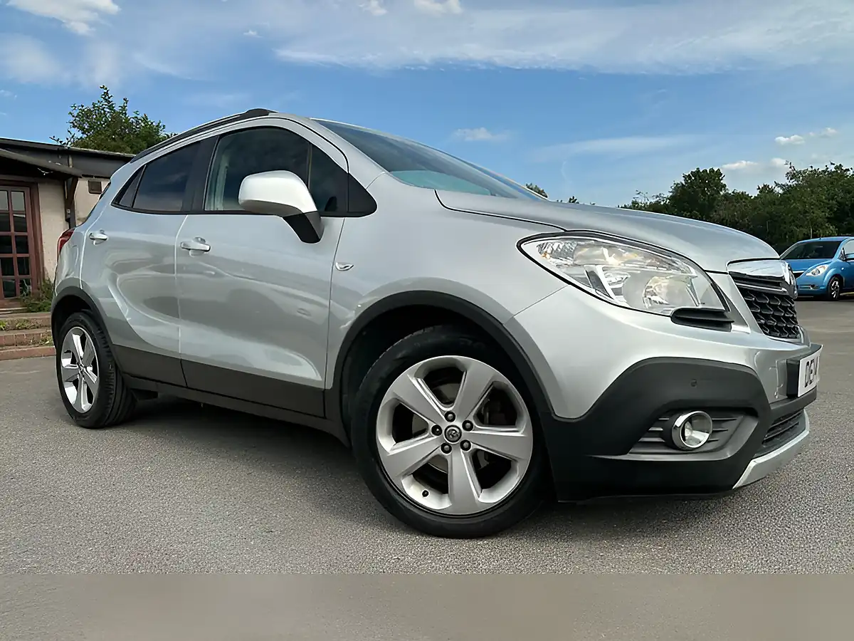 Used 2014 Vauxhall Mokka Exclusiv Silver - Front View